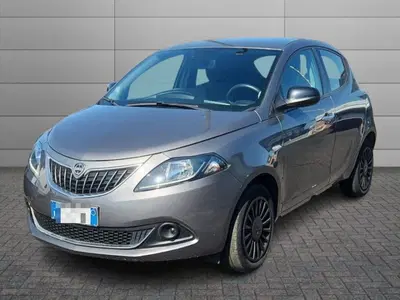 Lancia Ypsilon 1.0 FireFly 5 porte S&amp;S Hybrid Ecochic Gold del 2022 usata a Roma