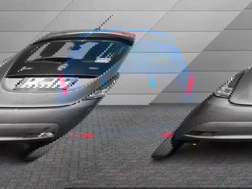 Lancia Ypsilon usata a Roma (11)