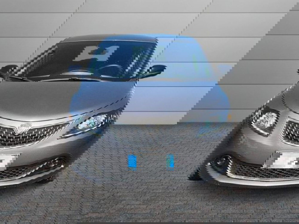 Lancia Ypsilon usata a Roma (12)