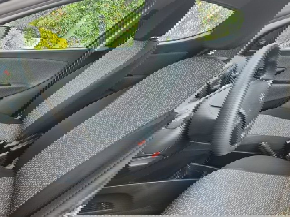 Lancia Ypsilon usata a Roma (16)