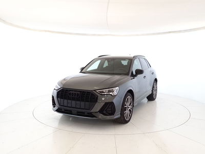 Audi Q3 35 2.0 tdi Identity Black s-tronic del 2025 usata a Agrate Brianza