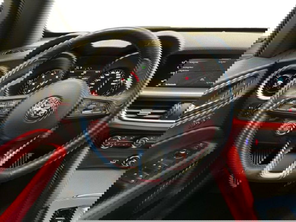 Alfa Romeo Stelvio usata a Verona (11)