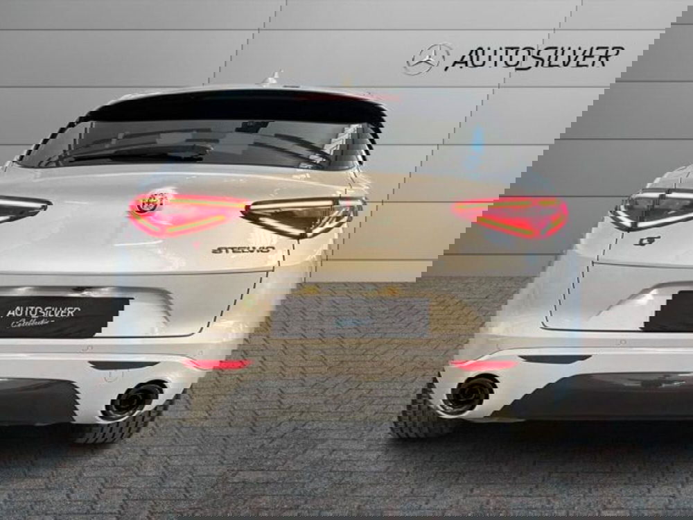 Alfa Romeo Stelvio usata a Verona (4)
