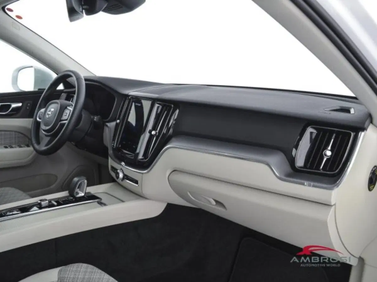 Volvo XC60 usata a Perugia (12)