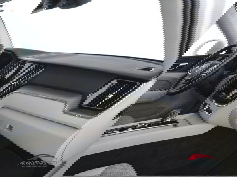 Volvo XC60 usata a Perugia (12)