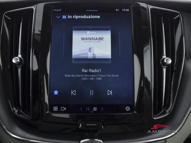 Volvo XC60 usata a Perugia (14)