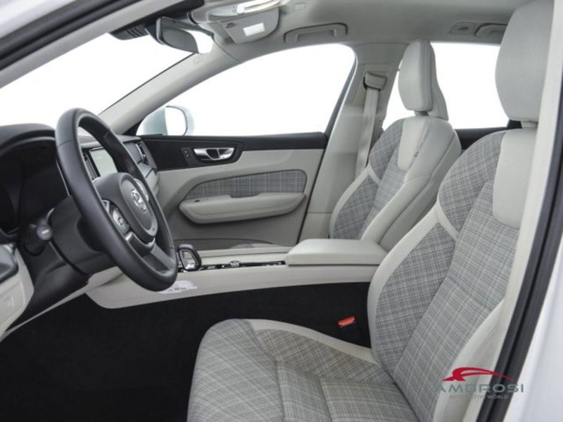 Volvo XC60 usata a Perugia (9)