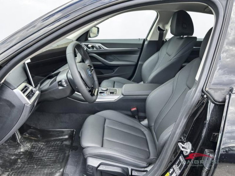 BMW i4 usata a Perugia (10)