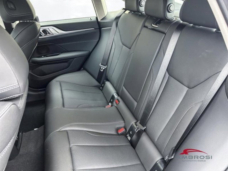 BMW i4 usata a Perugia (11)