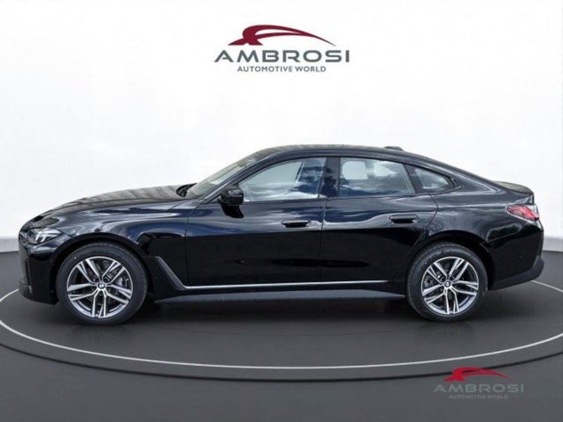 BMW i4 usata a Perugia (6)