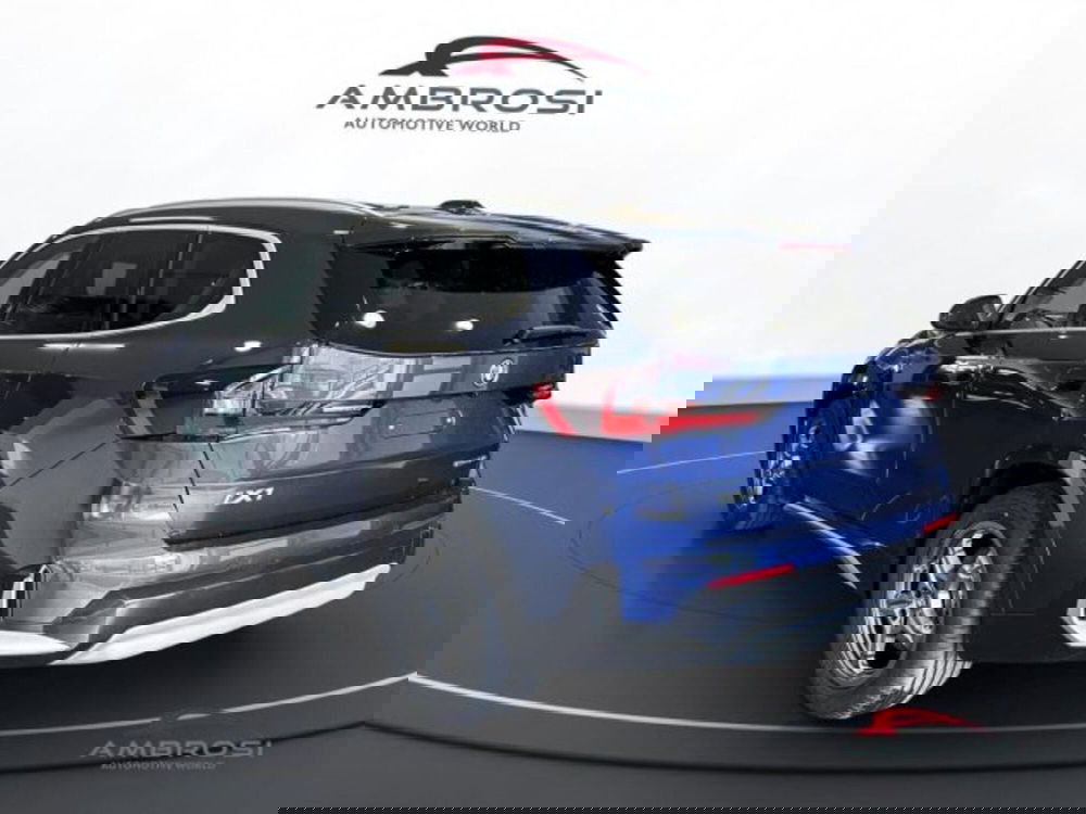 BMW iX1 usata a Perugia (4)