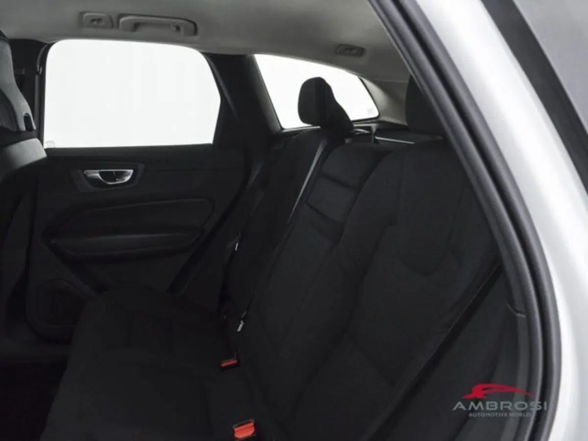 Volvo XC60 usata a Perugia (10)