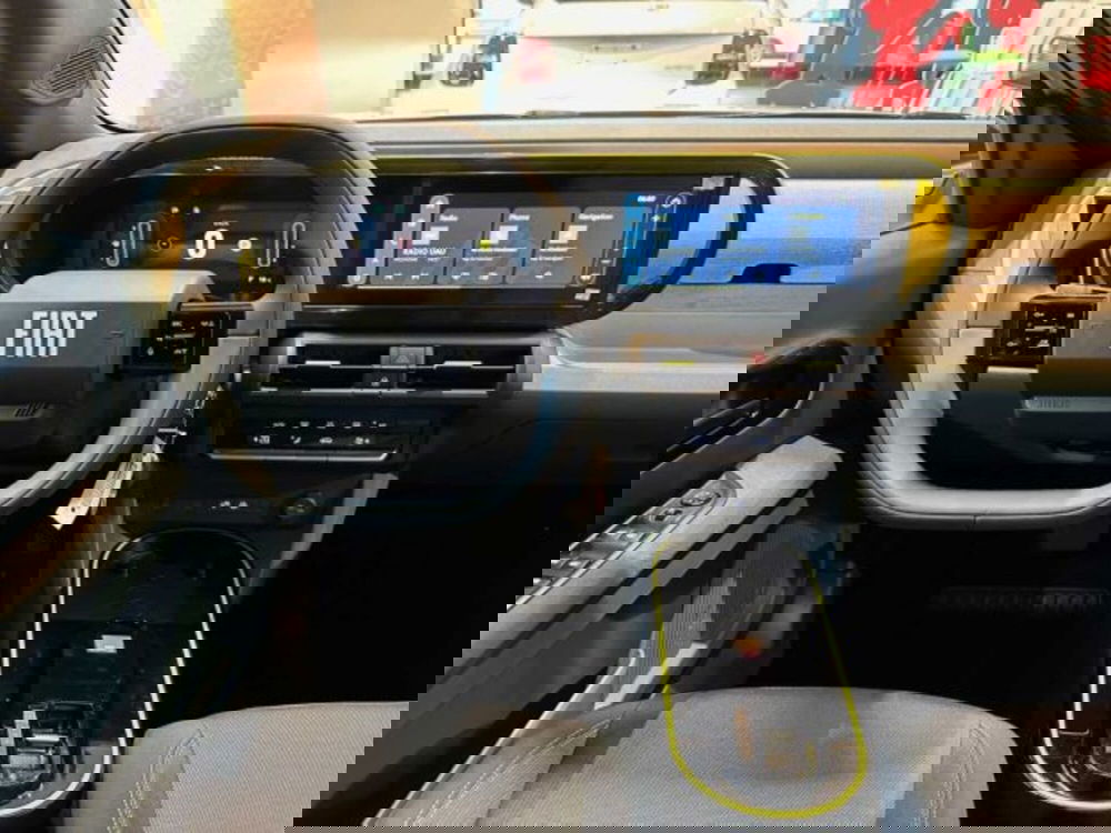 Fiat Grande Panda nuova a Sondrio (13)