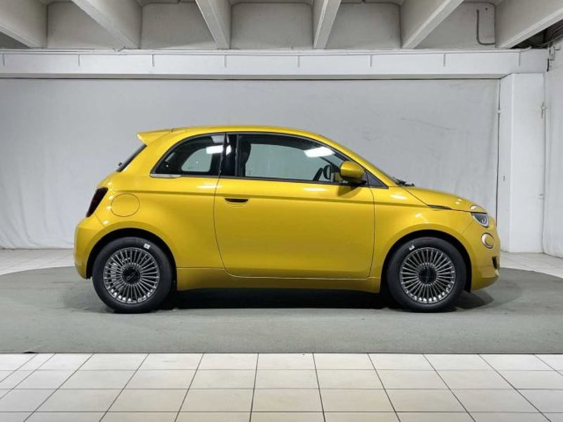 Fiat 500 nuova a Sondrio (5)