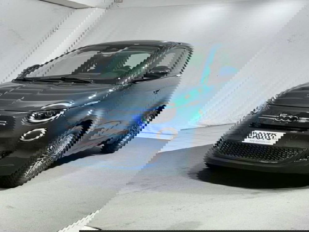 Fiat 500 nuova a Sondrio