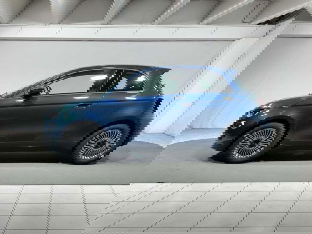 Fiat 500 nuova a Sondrio (2)