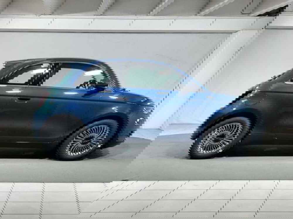 Fiat 500 nuova a Sondrio (6)