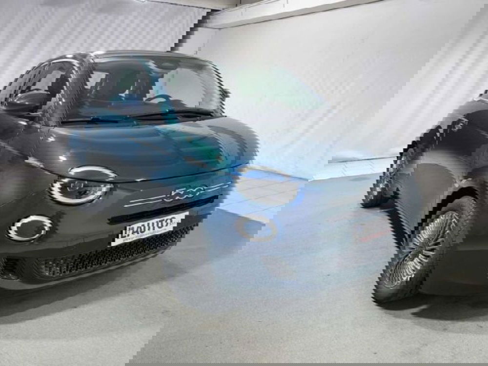 Fiat 500 nuova a Sondrio (7)