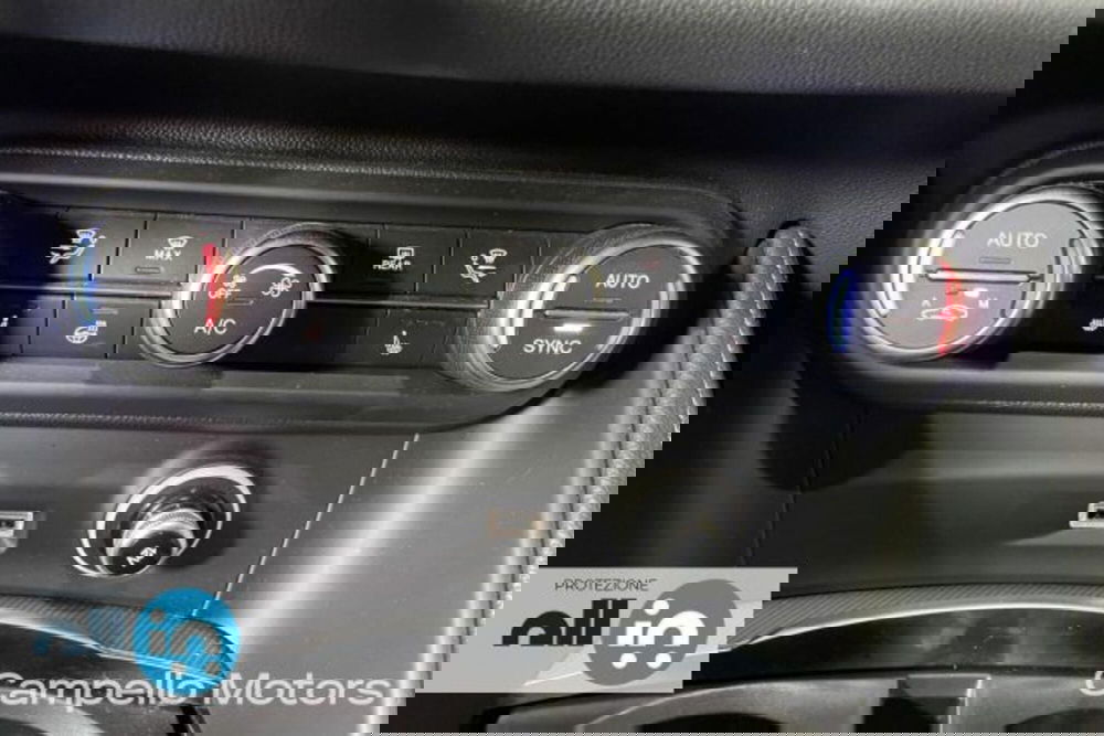 Alfa Romeo Stelvio usata a Venezia (11)