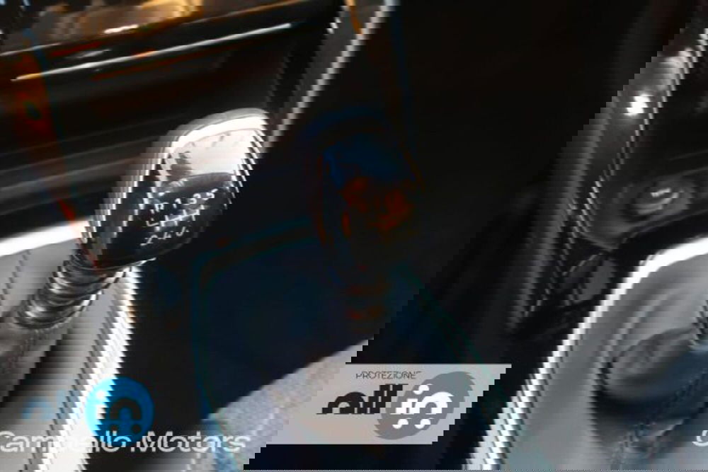 Peugeot 208 nuova a Venezia (12)