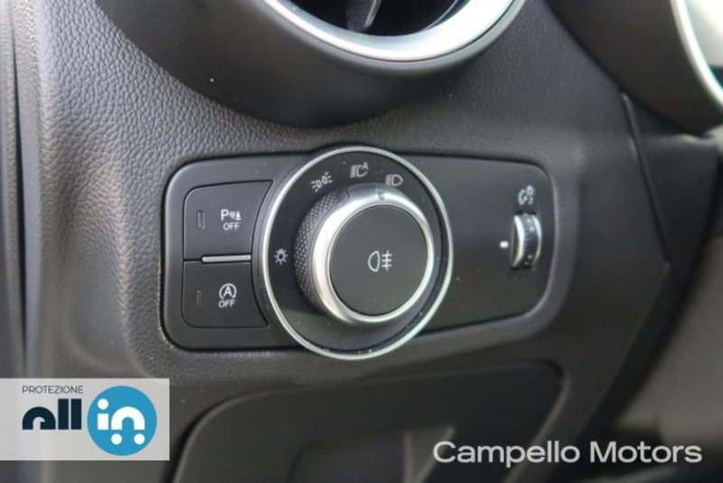 Alfa Romeo Stelvio nuova a Venezia (12)