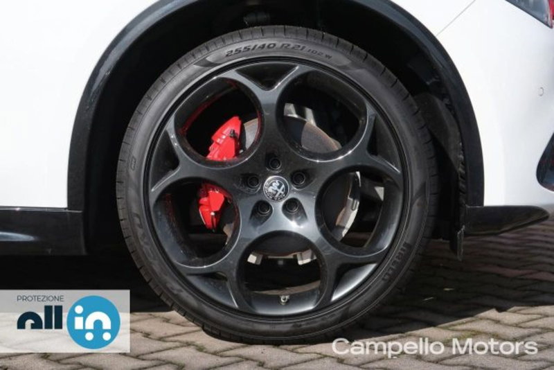 Alfa Romeo Stelvio nuova a Venezia (14)