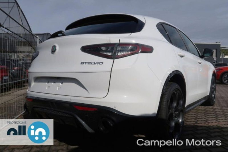 Alfa Romeo Stelvio nuova a Venezia (3)
