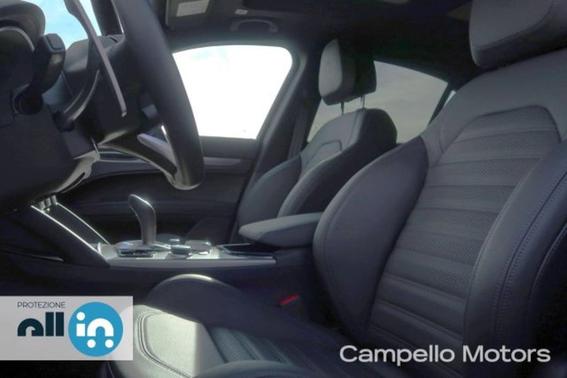 Alfa Romeo Stelvio nuova a Venezia (4)