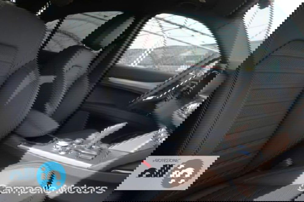 Alfa Romeo Stelvio nuova a Venezia (8)