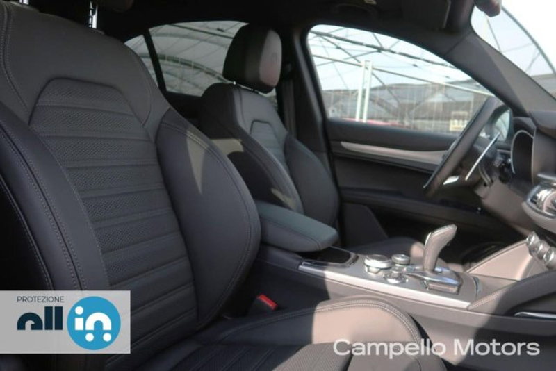 Alfa Romeo Stelvio nuova a Venezia (8)