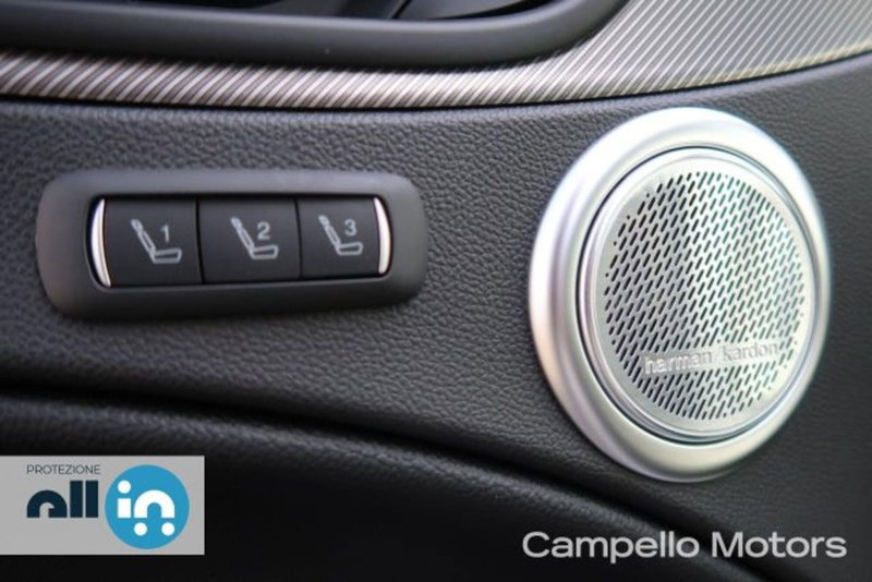 Alfa Romeo Stelvio nuova a Venezia (9)