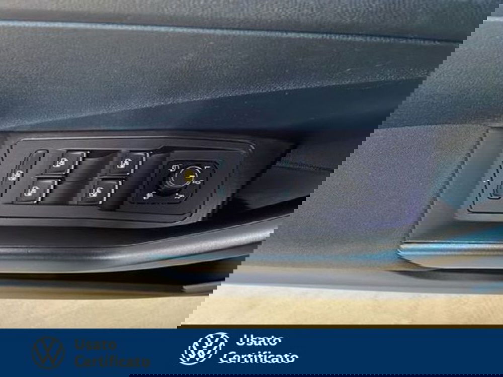 Volkswagen T-Roc usata a Vicenza (16)