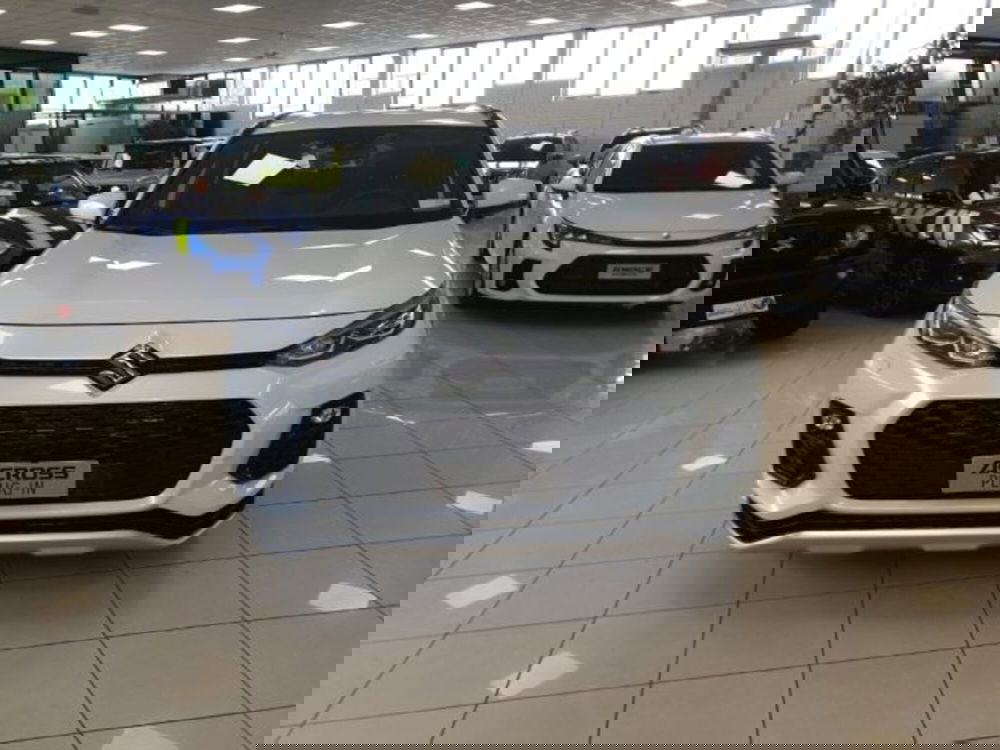 Suzuki Across nuova a Reggio Emilia (10)