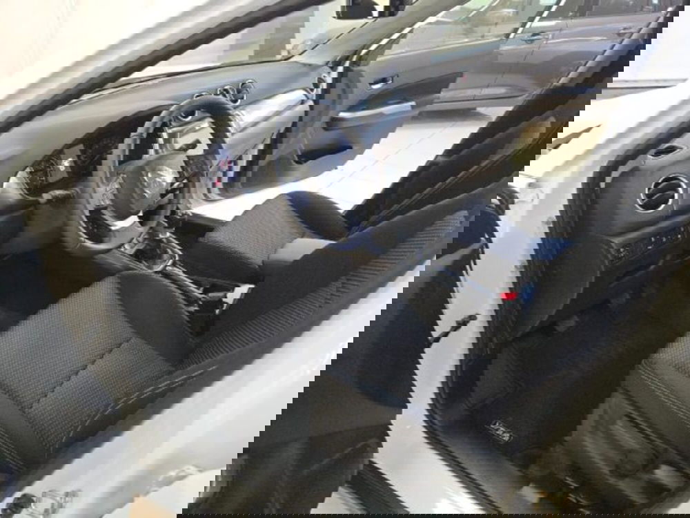 Suzuki Vitara nuova a Reggio Emilia (9)