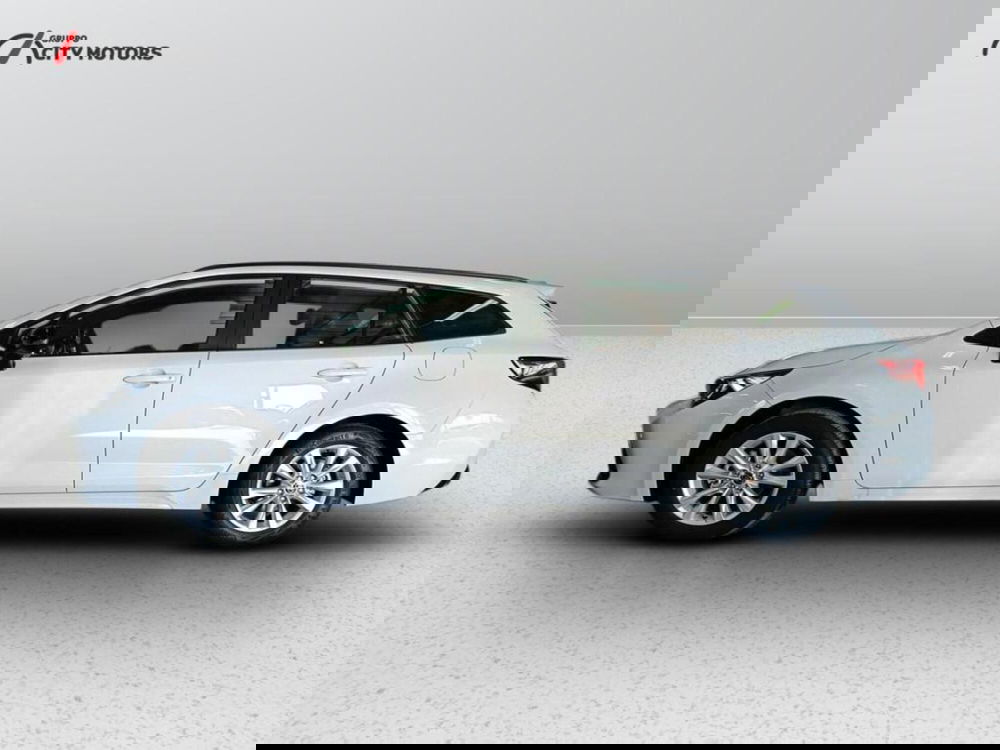 Toyota Corolla Touring Sports nuova a Monza e Brianza (3)