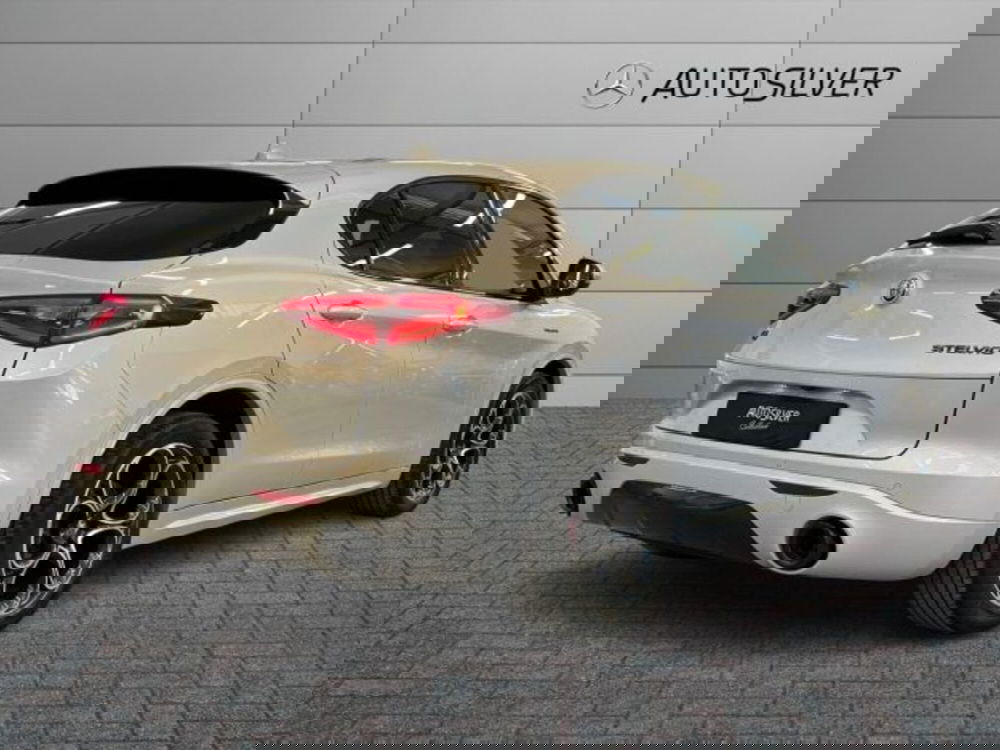 Alfa Romeo Stelvio usata a Verona (2)