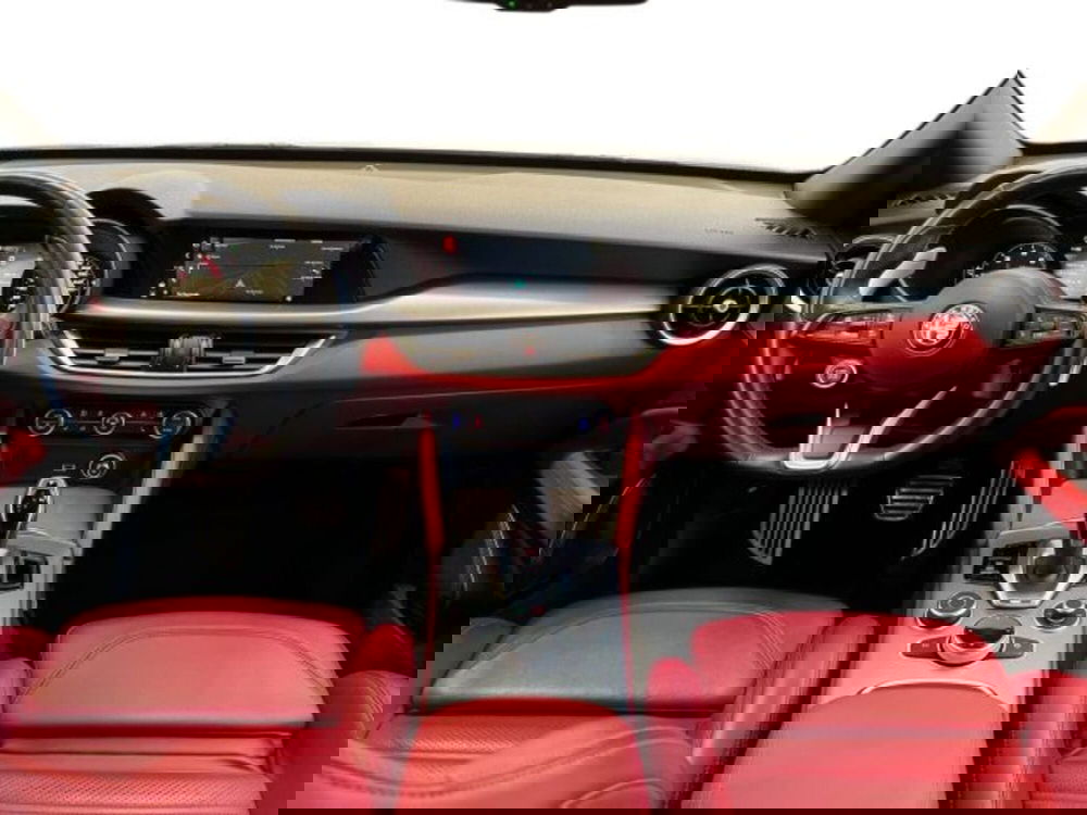 Alfa Romeo Stelvio usata a Verona (9)