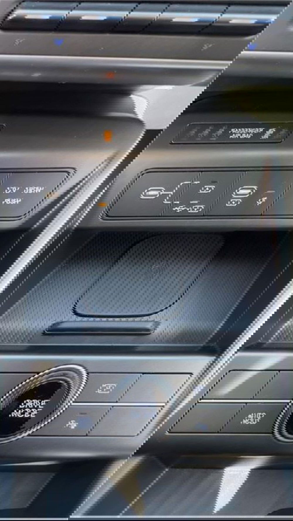 Hyundai Kona usata a Bari (18)