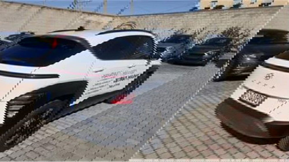 Hyundai Kona usata a Bari (3)