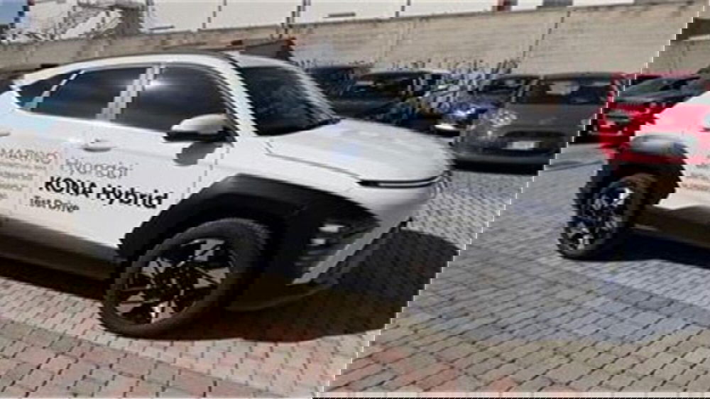 Hyundai Kona usata a Bari (4)