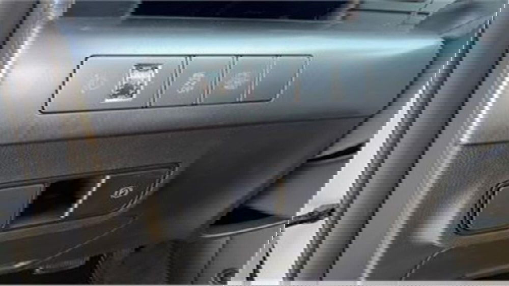 Hyundai Kona usata a Bari (9)