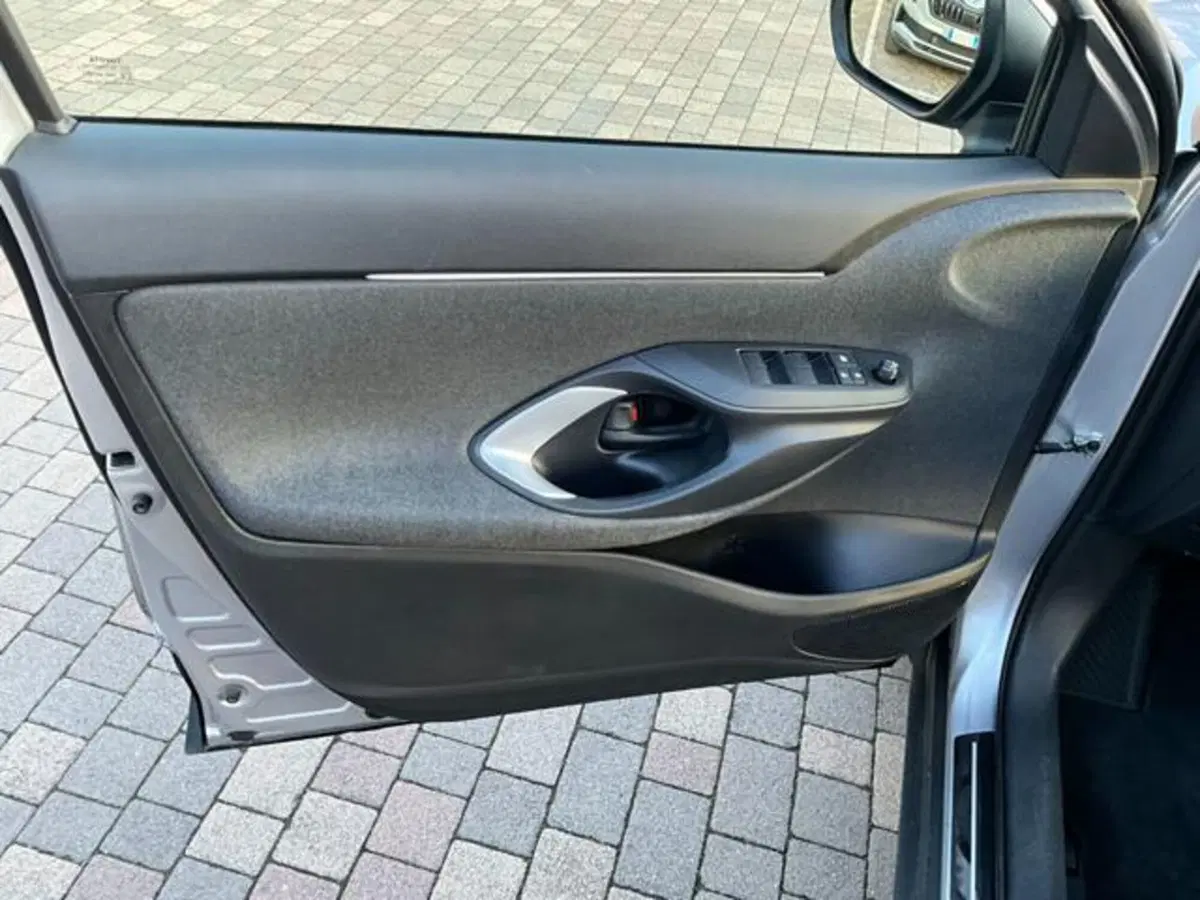 Toyota Yaris Cross usata a Sondrio (12)