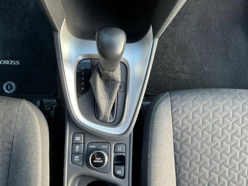 Toyota Yaris Cross usata a Sondrio (14)