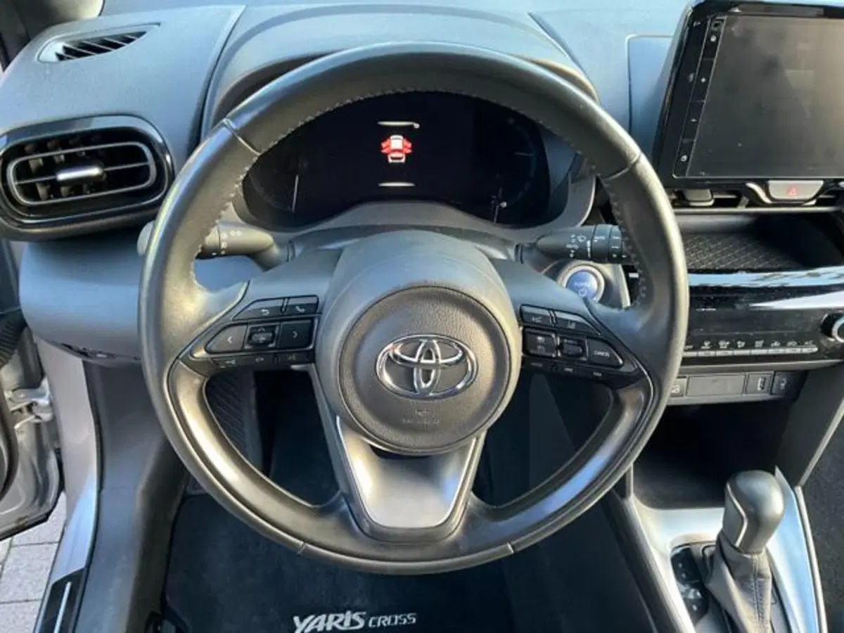 Toyota Yaris Cross usata a Sondrio (15)