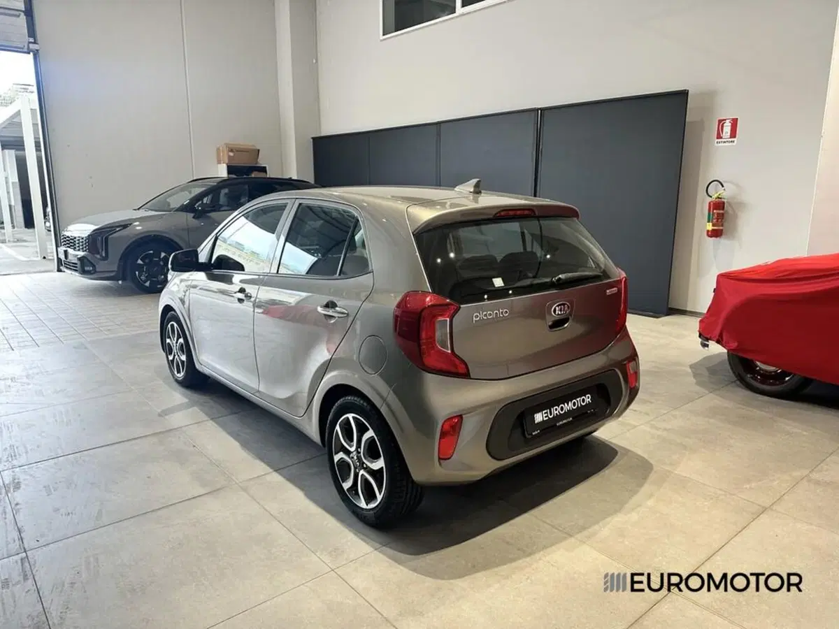 Kia Picanto usata a Bari (7)