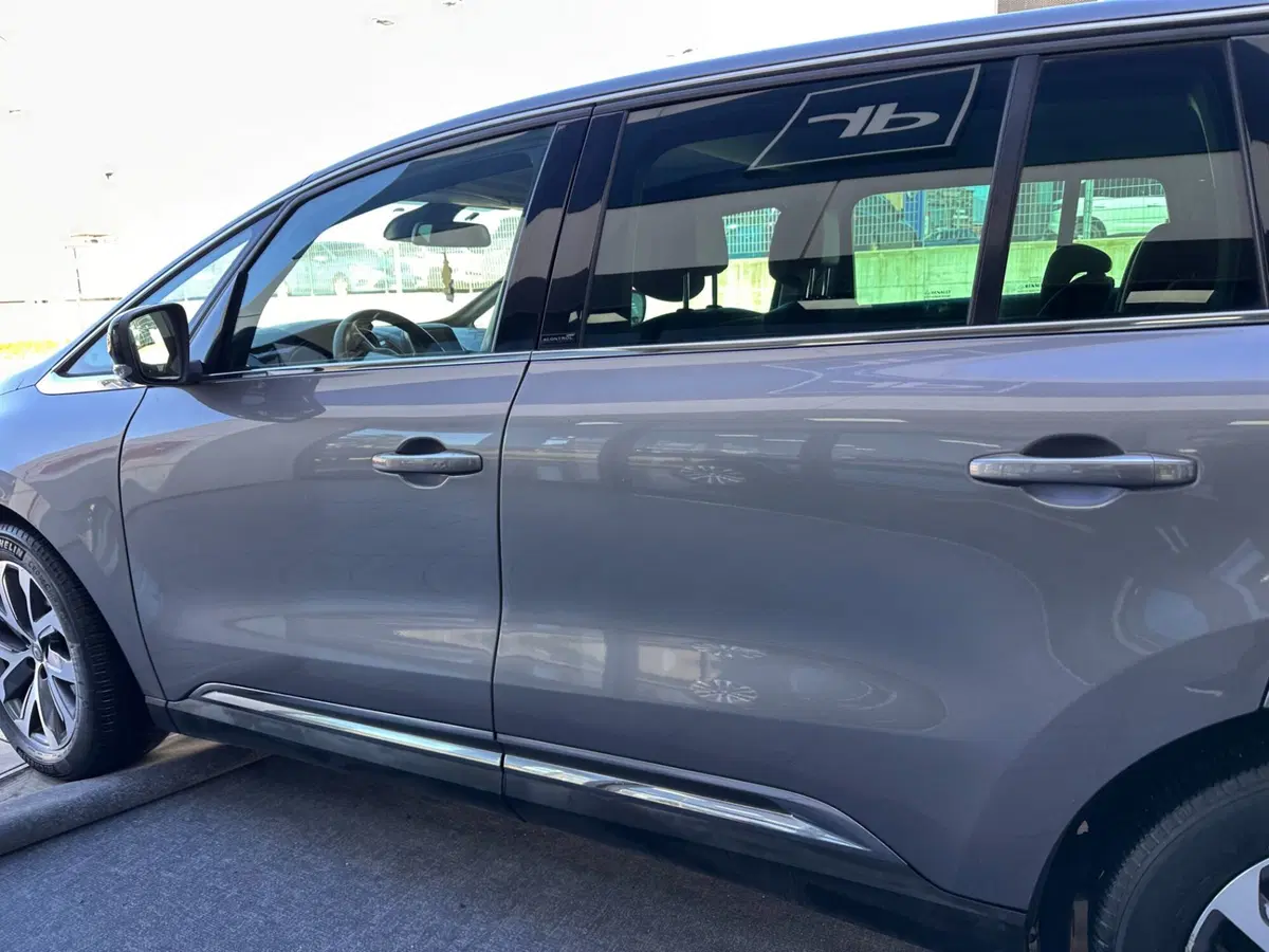 Renault Espace usata a Frosinone (11)
