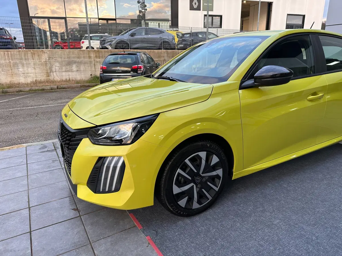 Peugeot 208 usata a Frosinone (4)