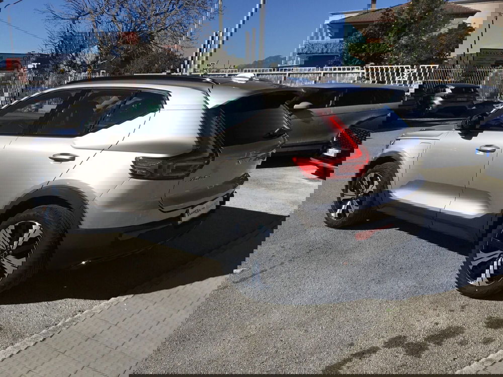 Volvo XC40 usata a Napoli (3)