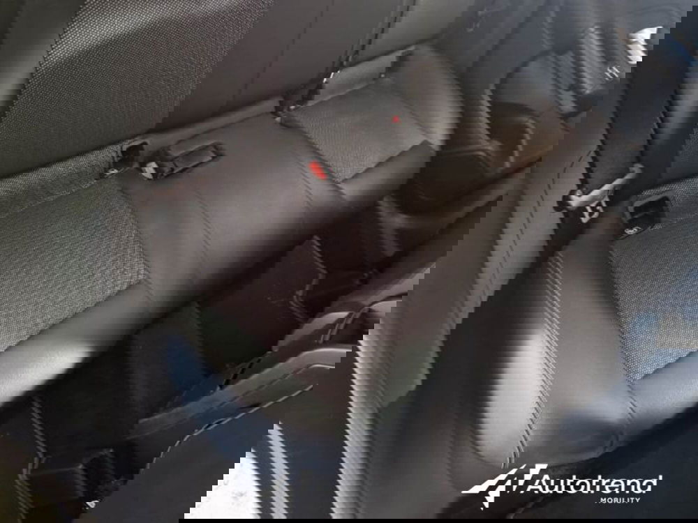 Mercedes-Benz GLA SUV usata a Bari (13)