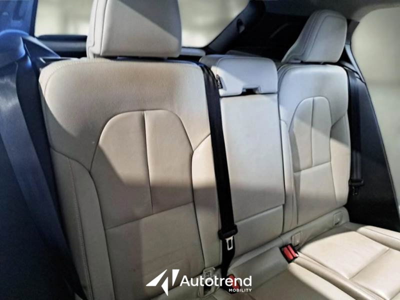 Volvo XC40 usata a Bari (11)